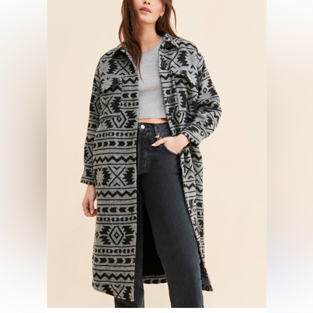 BB Dakota by Steve Madden Black and Gray Patterned Coat‎ large NWT